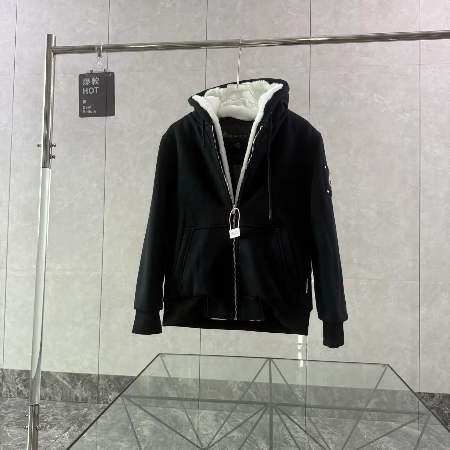（ ） Moose Knuckles SS 23 、 ， ， ， 🍃 ， ， ， ☁️ ！ ♾️ ： ， Premium ， Authentic ！ Size：S-XXL 👉 👉
